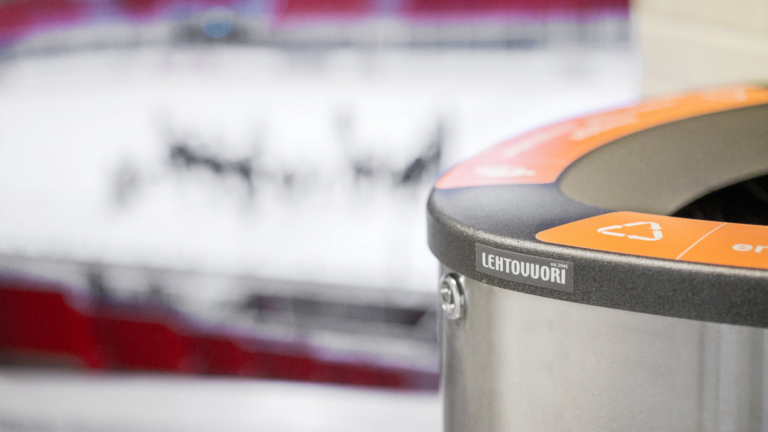 Rosterinen Bermuda 80 -lajitteluastia Gatorade Centerissä.