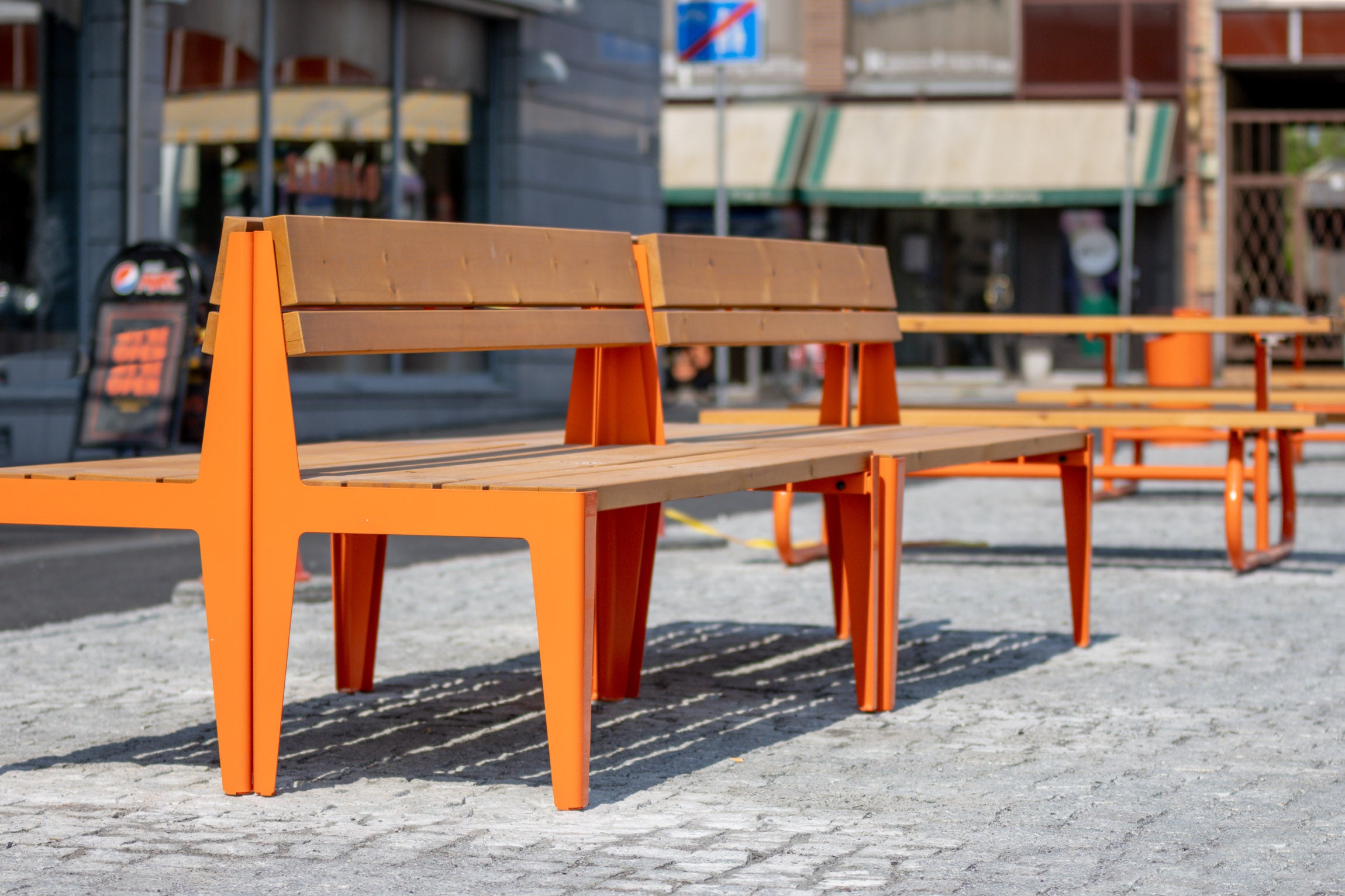 Lehtovuoren Kuru-penkki selkänojalla