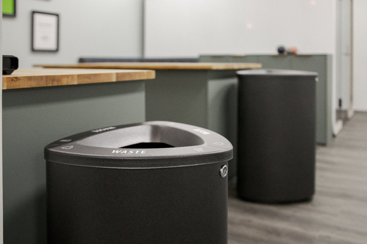 Roska - ja lajitteluastia Bermuda 80, maalattu - Lehtovuori